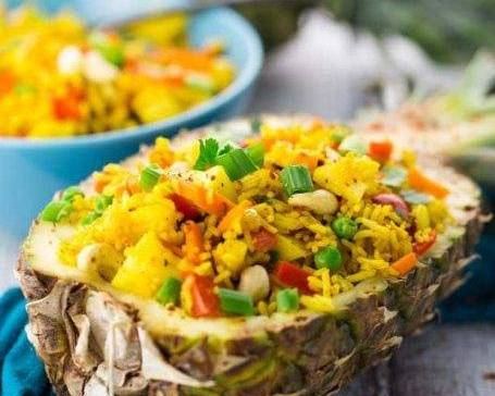 Pineapple Fried Rice 菠萝炒饭